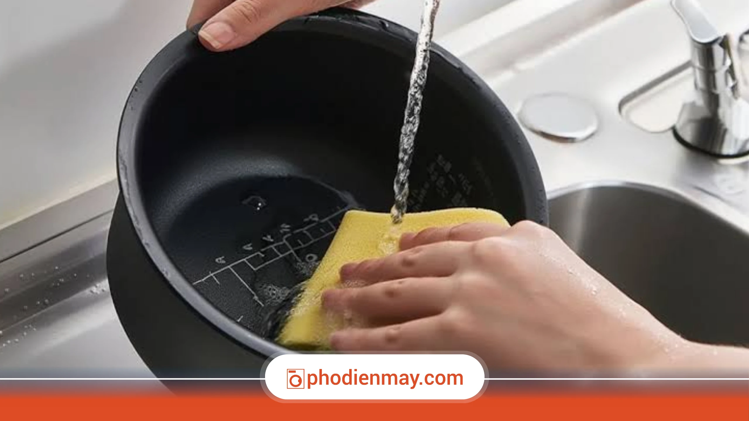 vệ sinh nồi cơm điện thường xuyên