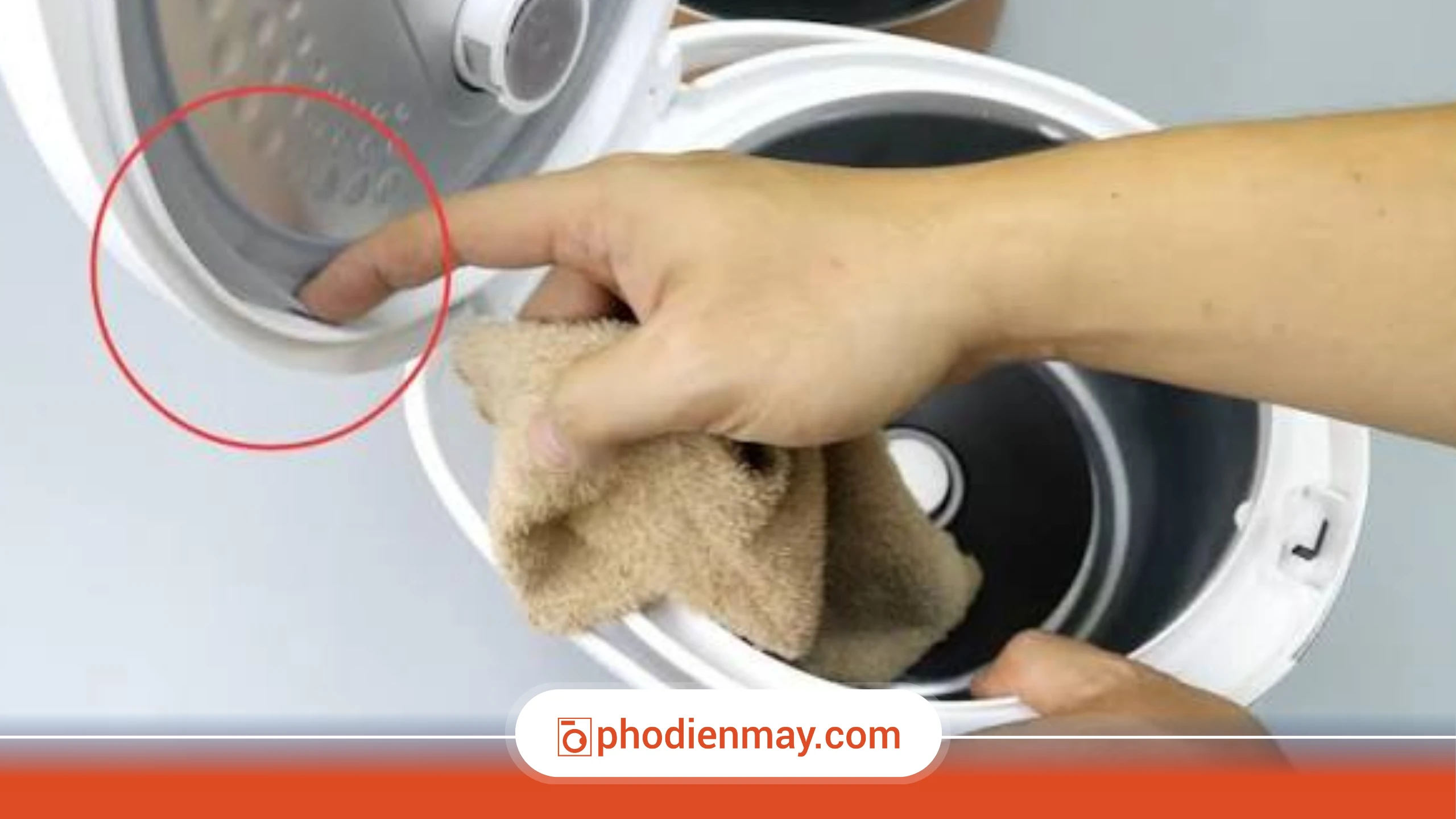 vệ sinh nồi cơm điện thường xuyên