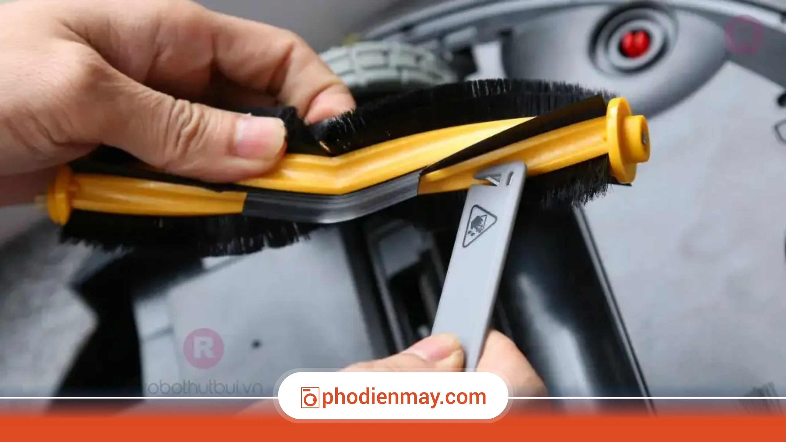 vệ sinh robot hút bụi