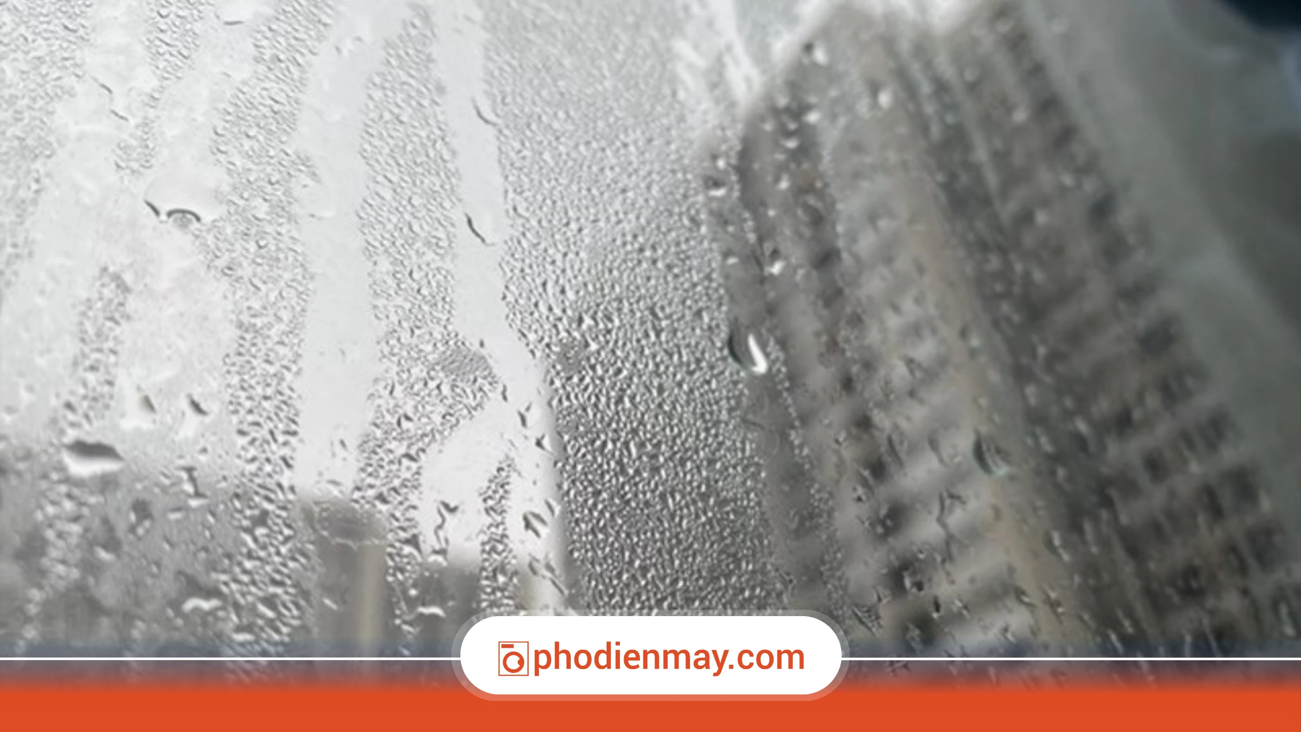 có nên dùng quạt sưởi khi trời nồm, quạt sưởi mùa nồm, quạt sưởi mùa lạnh, quạt sưởi gia đình
