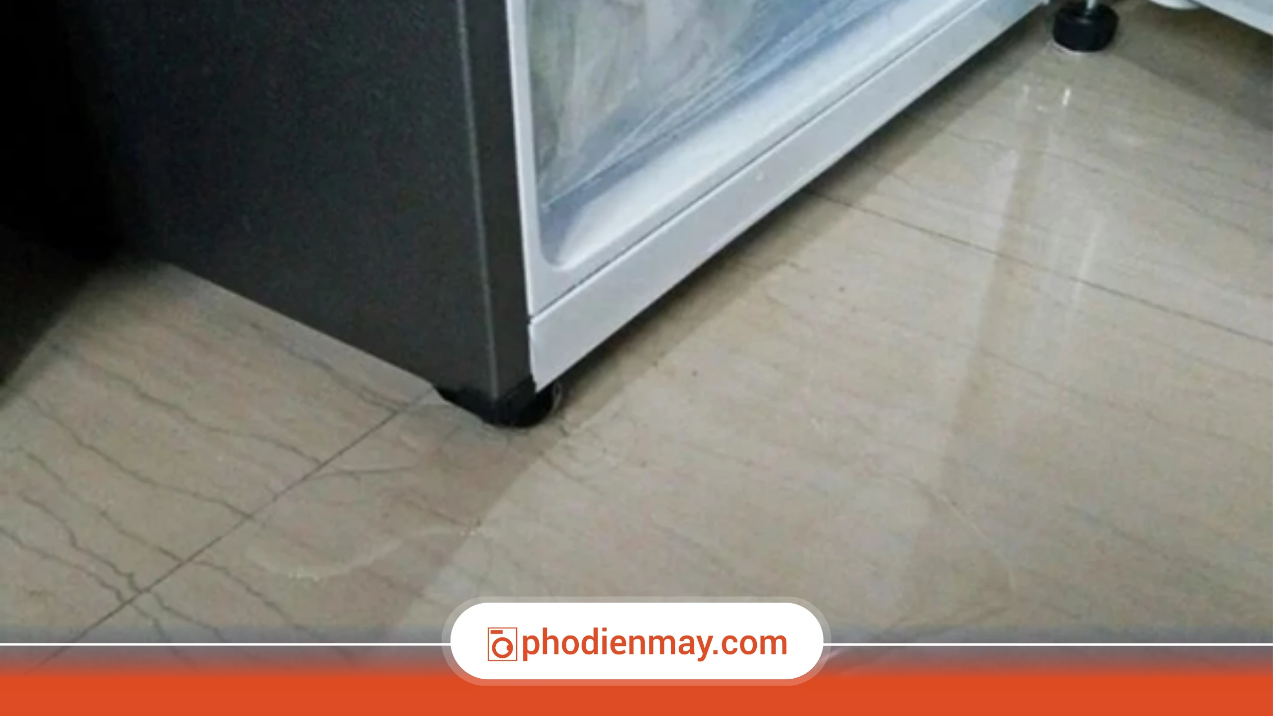 Nguyên nhân tủ lạnh bị chảy nước mùa hè