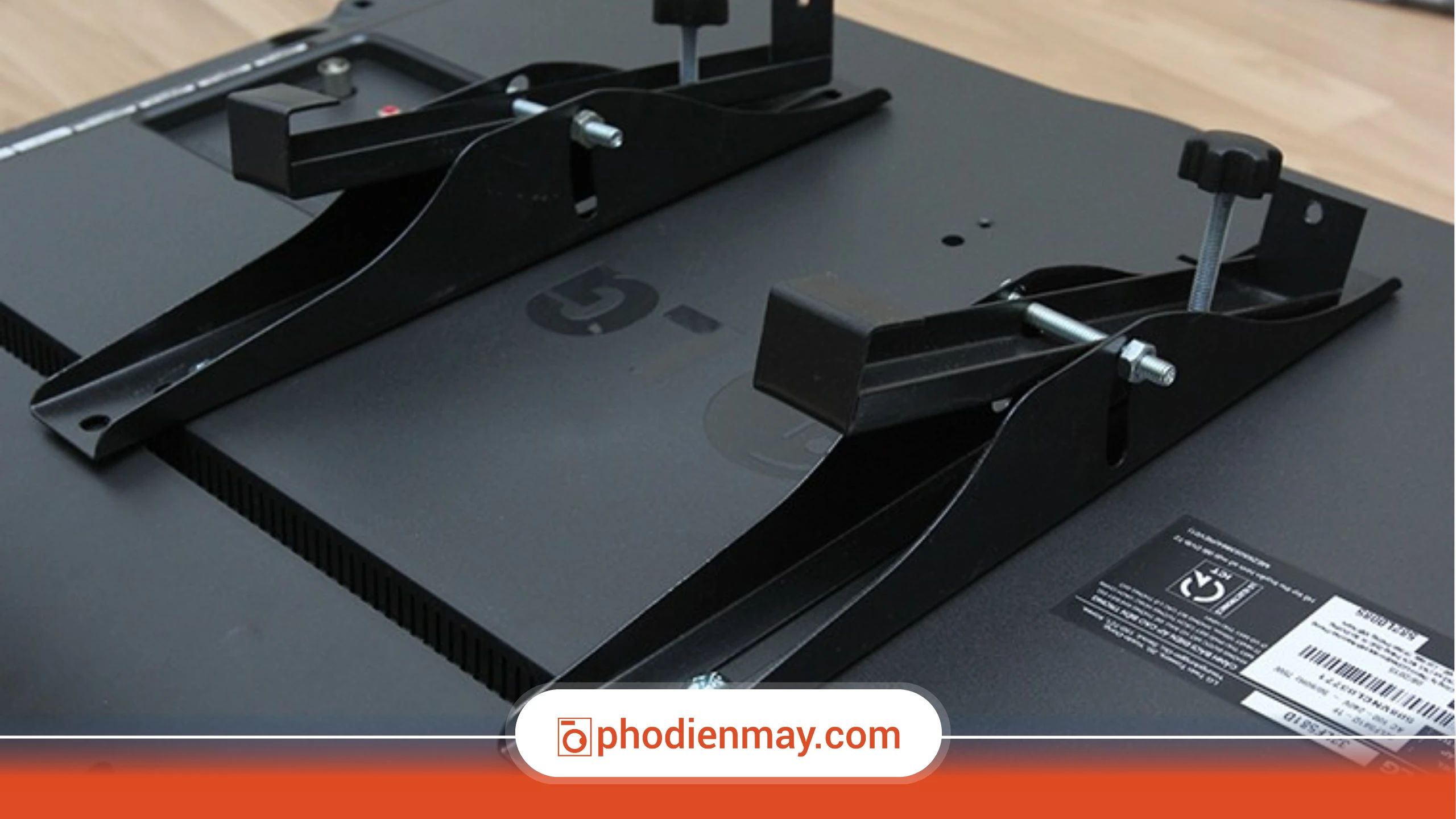 Không đi dây gọn gàng, thiếu thẩm mỹ