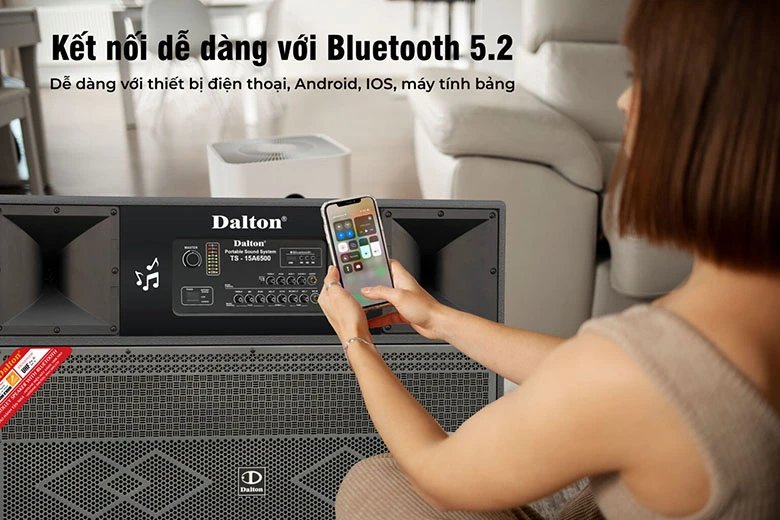 Kết nối đa dạng - Loa kéo điện Dalton TS-15A5500