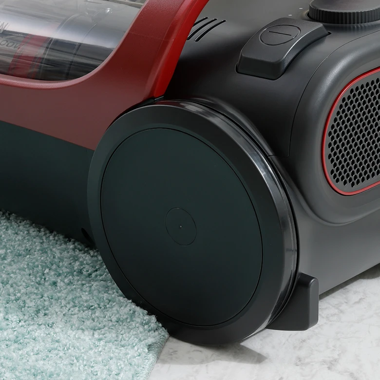 Máy hút bụi Panasonic MC-CL607RN49 có bánh xe mềm