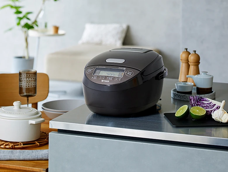 Nồi cơm điện tử cao tần áp suất Tiger JPK-W18W-T nấu siêu tốc cơm ngon