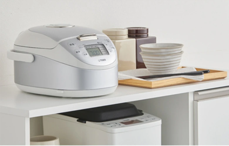 Nồi cơm cao tần Tiger JPF-A55W-W xem đến phần thiết kế